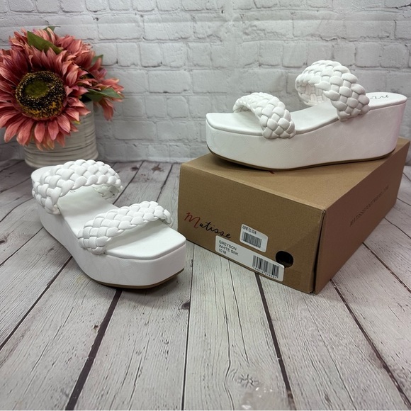 boutique NWT coconuts by matisse greyson platform sandals white sz 10 - Picture 1 of 7
